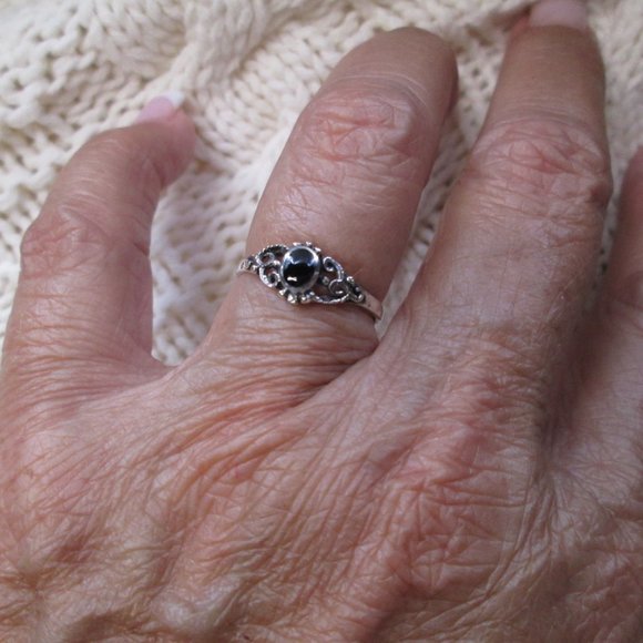Black Onyx 925 Sterling Ring>Onyx ring,925 Onyx ring,Bali Ring,925 Sterling ring - Picture 3 of 5